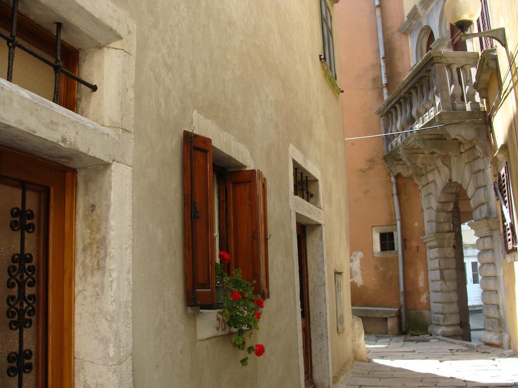 Guesthouse Boris Labin  Exteriör bild